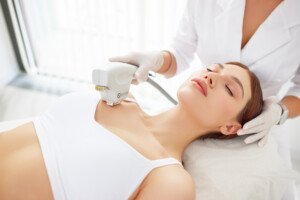 laser hair removal of a woman&#39;s breast