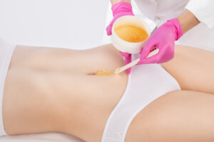 waxing bauch frau