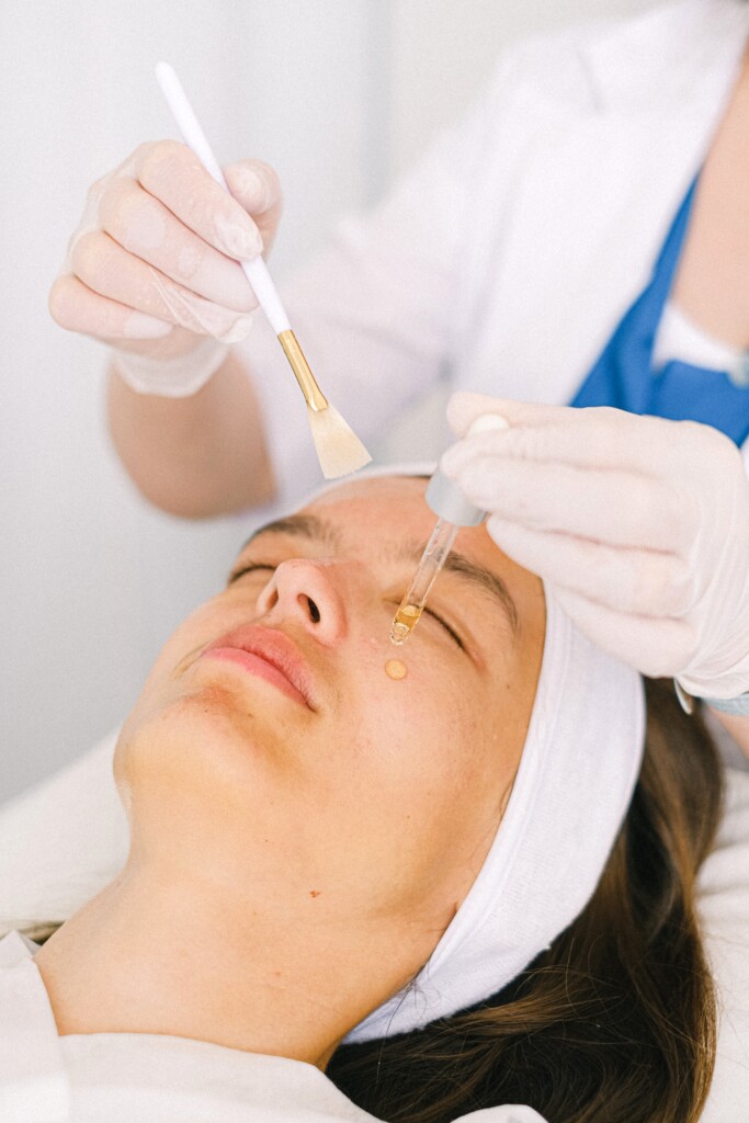 Retinol oder Hyaluron: Das hilft wirklich gegen Falten