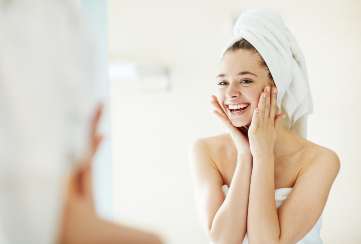 Die perfekte Hautpflege Routine: 10 Schritte für schöne Haut
