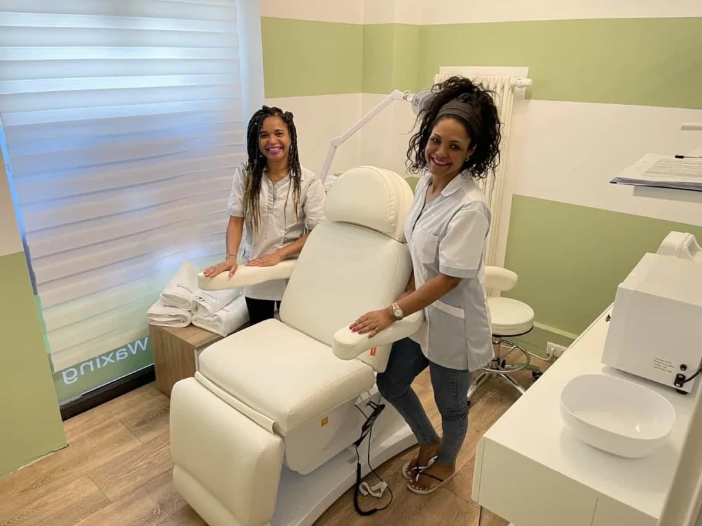Neia and Lili at the treatment chair