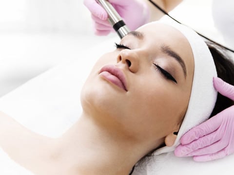 Gesichtsbehandlung - Microdermabrasion